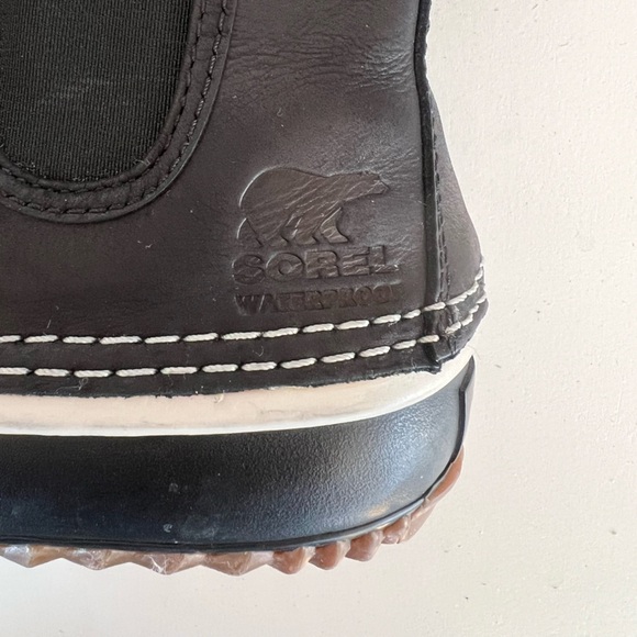 EUC Sorel Out & About Chelsea Women’s Waterproof Snow Boots, Size 7.5 - Picture 8 of 13